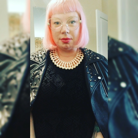 Meet your Posher, Natasha - Picture 5 of 5